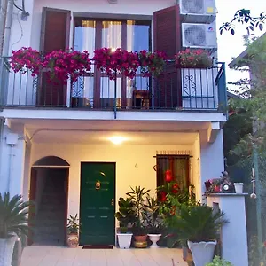 Casa Dei Fiori , Somma Lombardo Italia